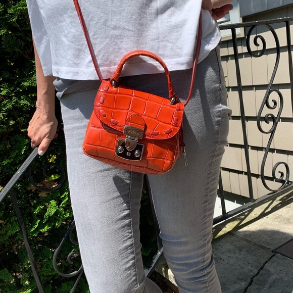 ⚫️SOLD⚫️Furla Mini Croc Crossbody & Dustbag - Picture 2 of 14